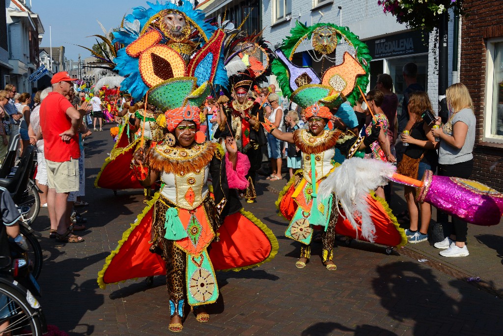 ../Images/Zomercarnaval Noordwijkerhout 2016 052.jpg